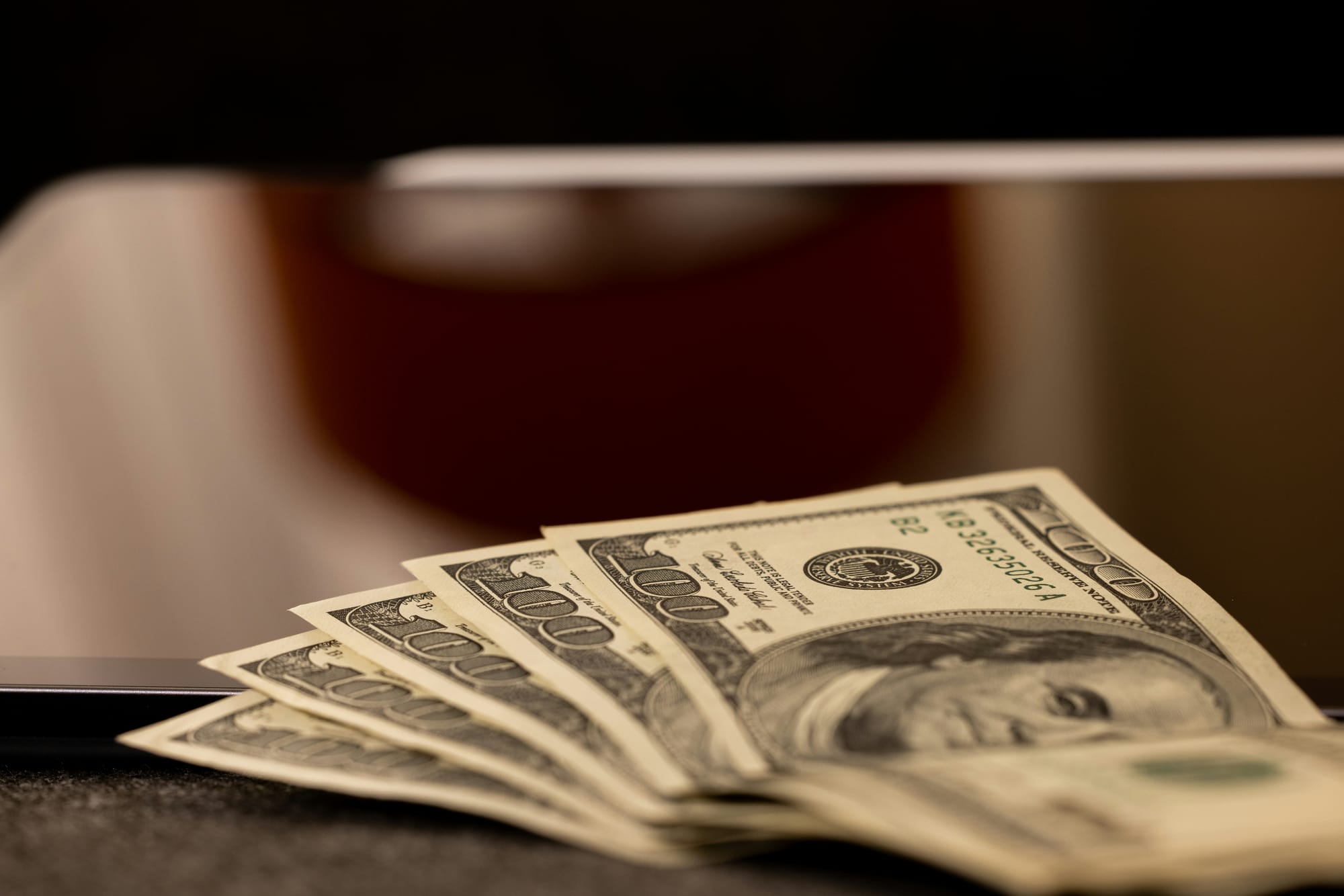 US inflation stays in check, cooling bets on Fed rate hike