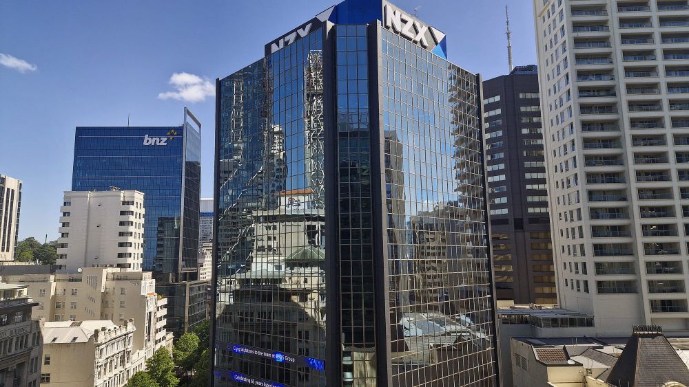 NZX50 slides as investors clear the decks for $525m Contact capital raising post image