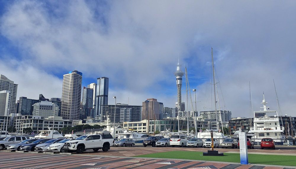 Late surge narrows NZX50’s April decline to 0.1% post image