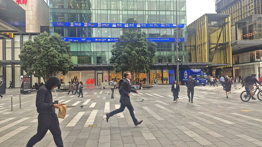 NZX50 sinks as Gentrack tumbles on earnings downgrade; Mainfreight stumbles post image