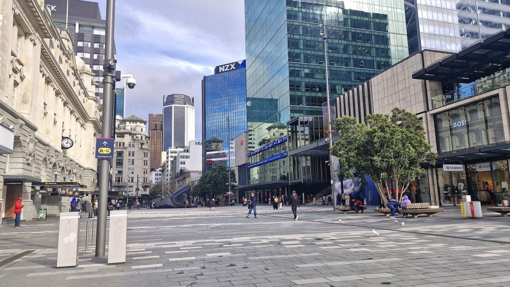 NZX 50 inches lower, avoids Asia’s stumble on Samsung earnings post image