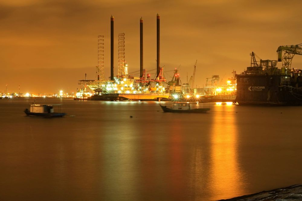Oil, bond yields keep rising ahead of Fed meeting; Wall Street rattled post image