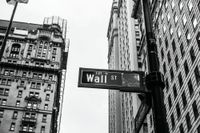 Wall Street falters as banks kick off earnings season post image