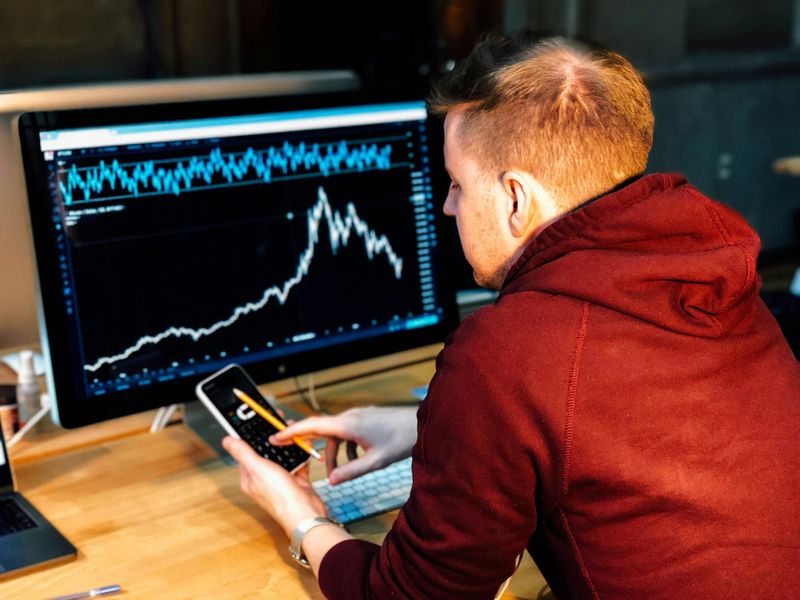 Gentrack surges on deal speculation; NZX50 ends week higher post image
