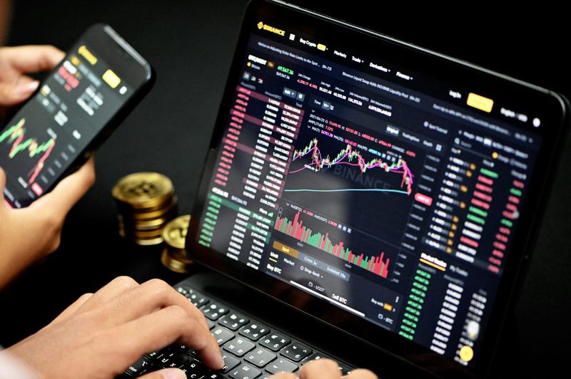 Wall Street stumbles as trade war keeps fears elevated post image
