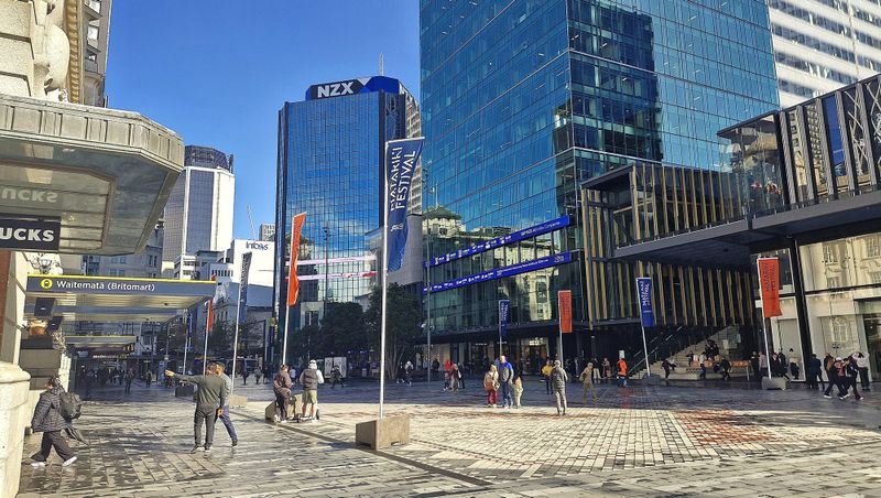 Warehouse in bargain bin as Briscoe takes its NZX50 slot post image