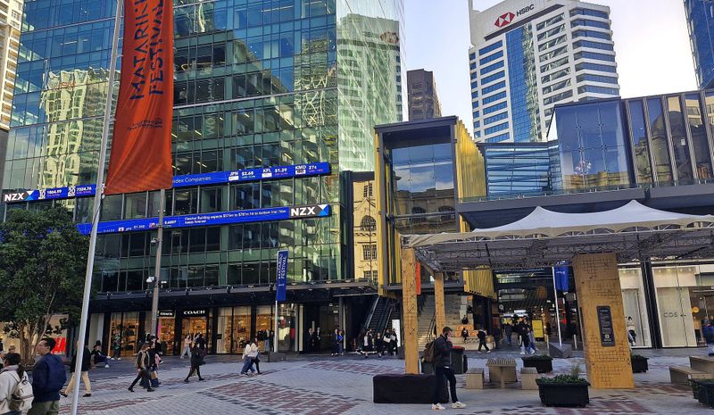 NZX50 falls alone as Fletcher’s update disappoints post image
