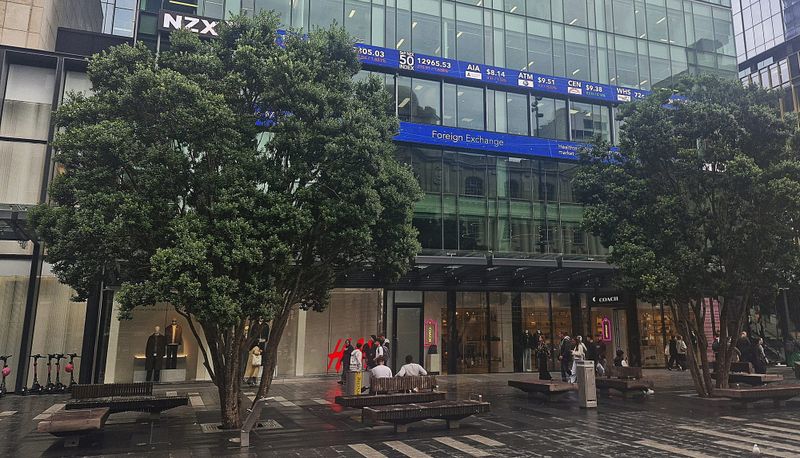 NZX50 slumps as Trump orders Iran blockade; a2 Milk sinks on profit warning post image