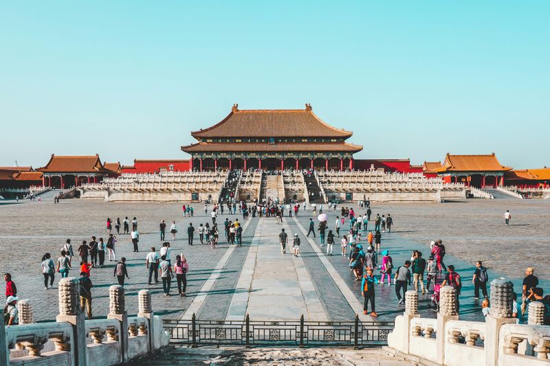 US megacaps rally as Trump touches down in China post image