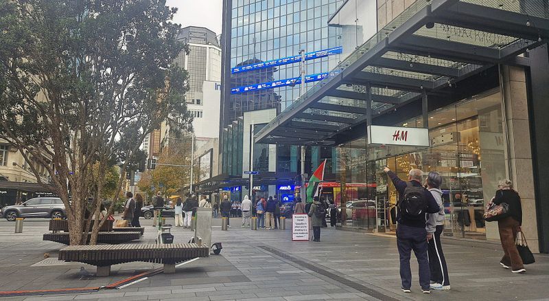 NZX50 climbs 1.8% this week on prospect of Middle East peace post image