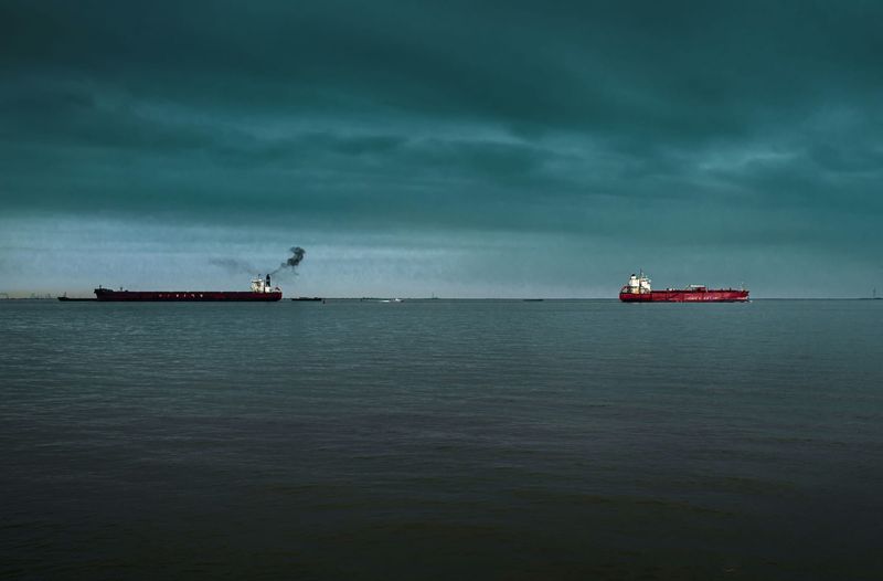 Wall Street slides as Brent nears US$100/bbl post image