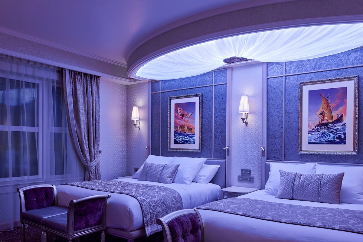 disneyland hotel rooms