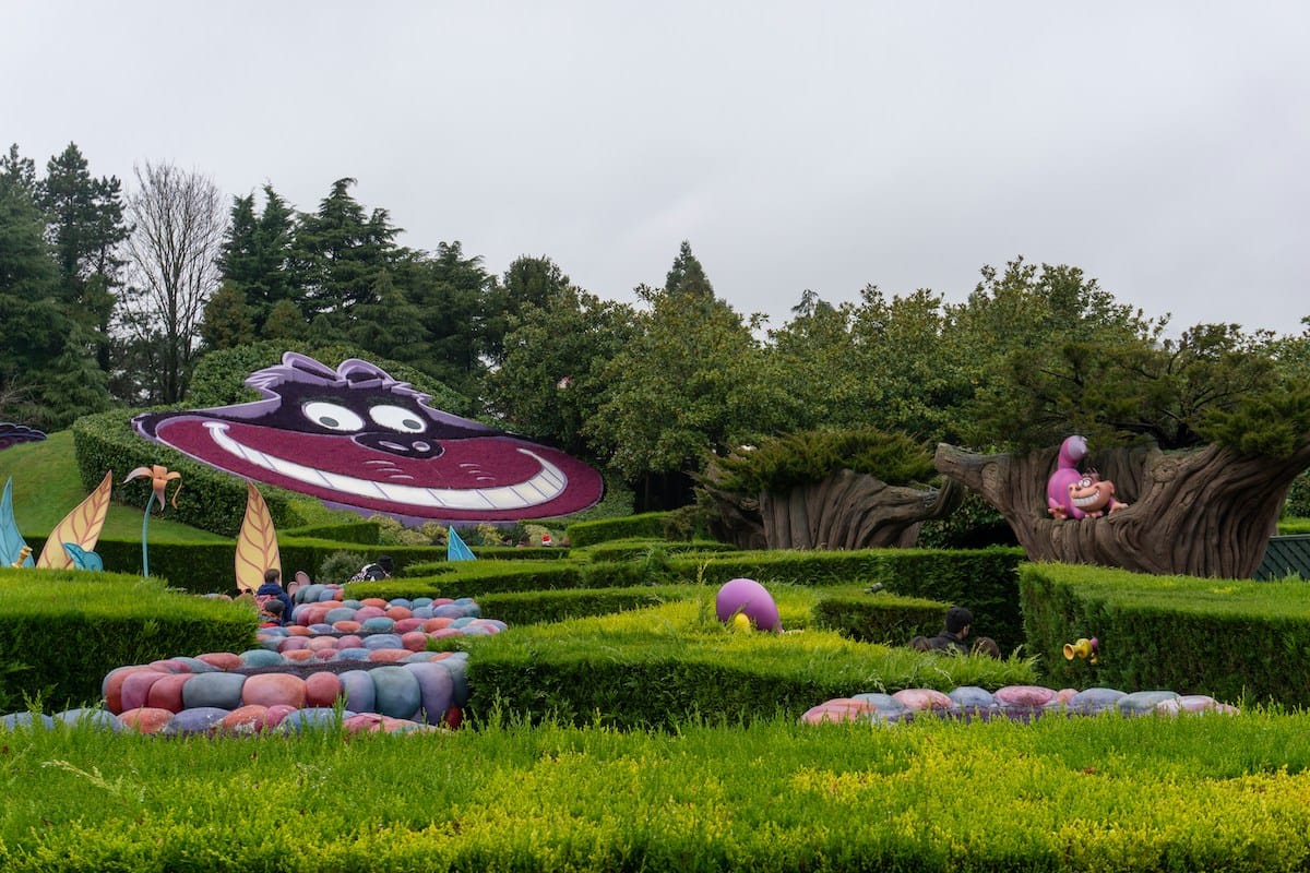 disneyland paris maze