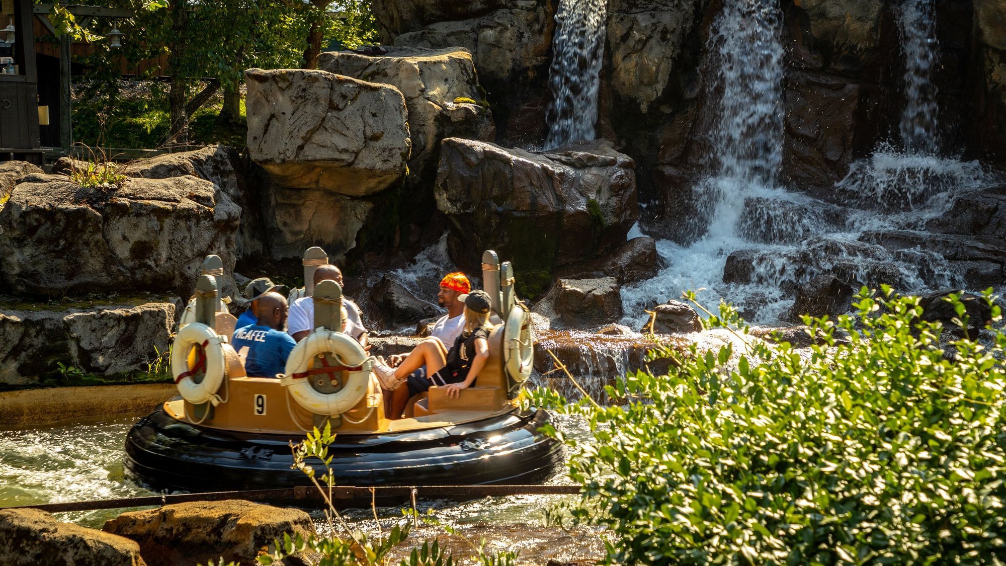 Tennessee Reopening Amusement Parks