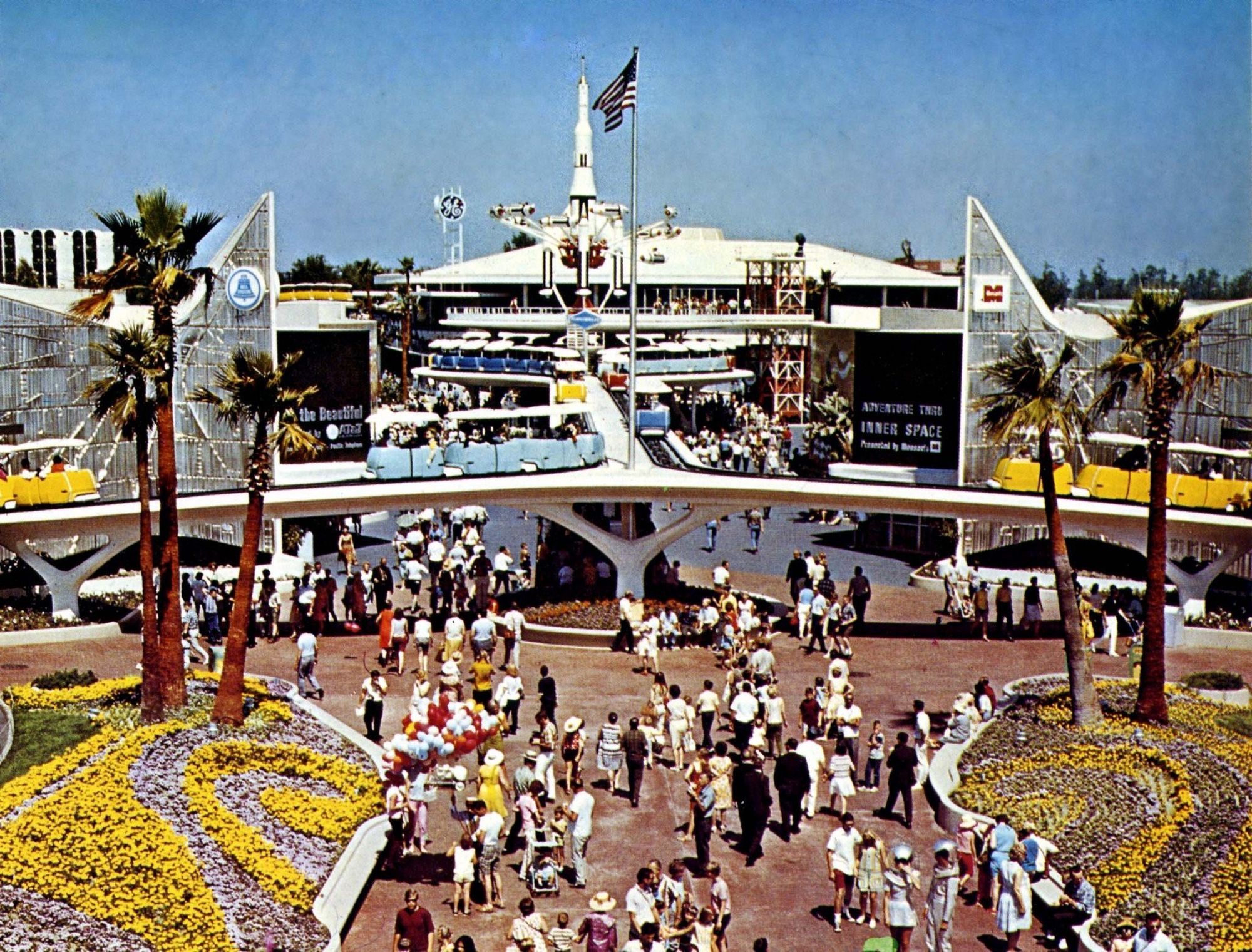 What Happened to The Disneyland PeopleMover?