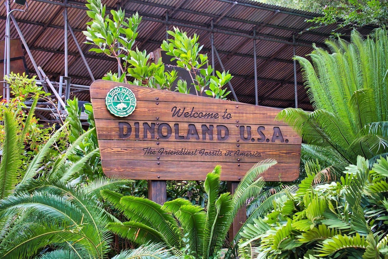 dinoland usa sign at walt disney world