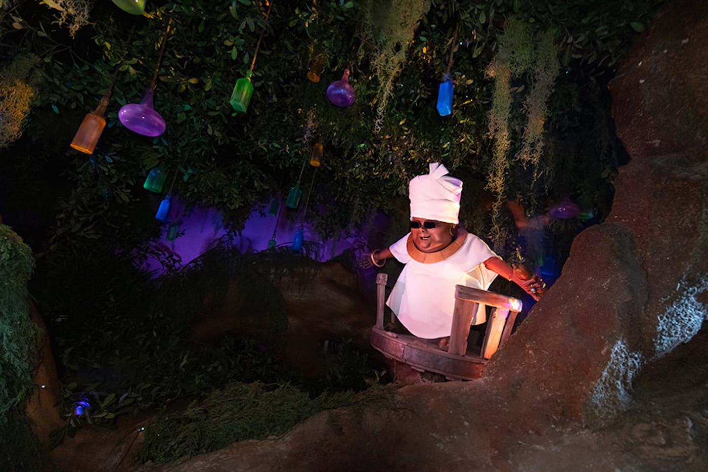 mama odie animatronic on tiana's bayou adventure