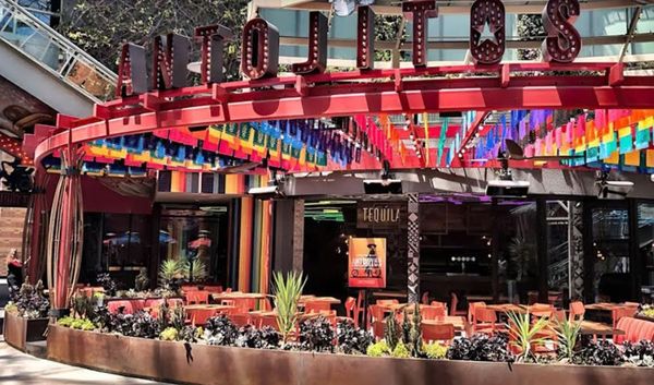 Universal CityWalk Hollywood Expands Outdoor Dining