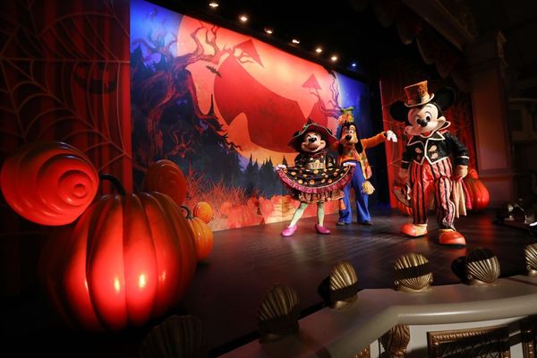 We’ve Got The Hot Details on Disneyland Paris’ Halloween Festival