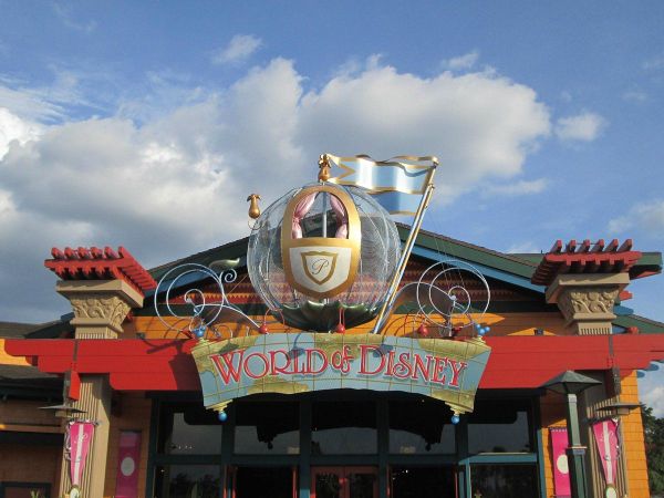 30% Discount Has Been Extended to shopDisney for Annual Passholders