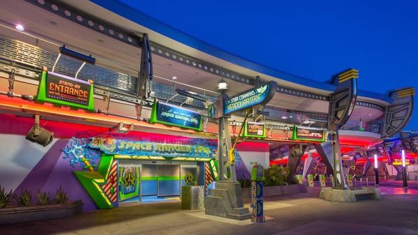 How to Get Galactic Hero on Buzz Lightyear’s Space Ranger Spin