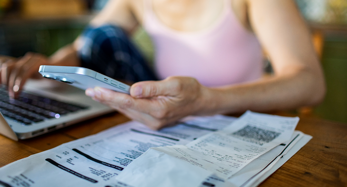 Money hazards: How to relieve end-of-the-month financial stress