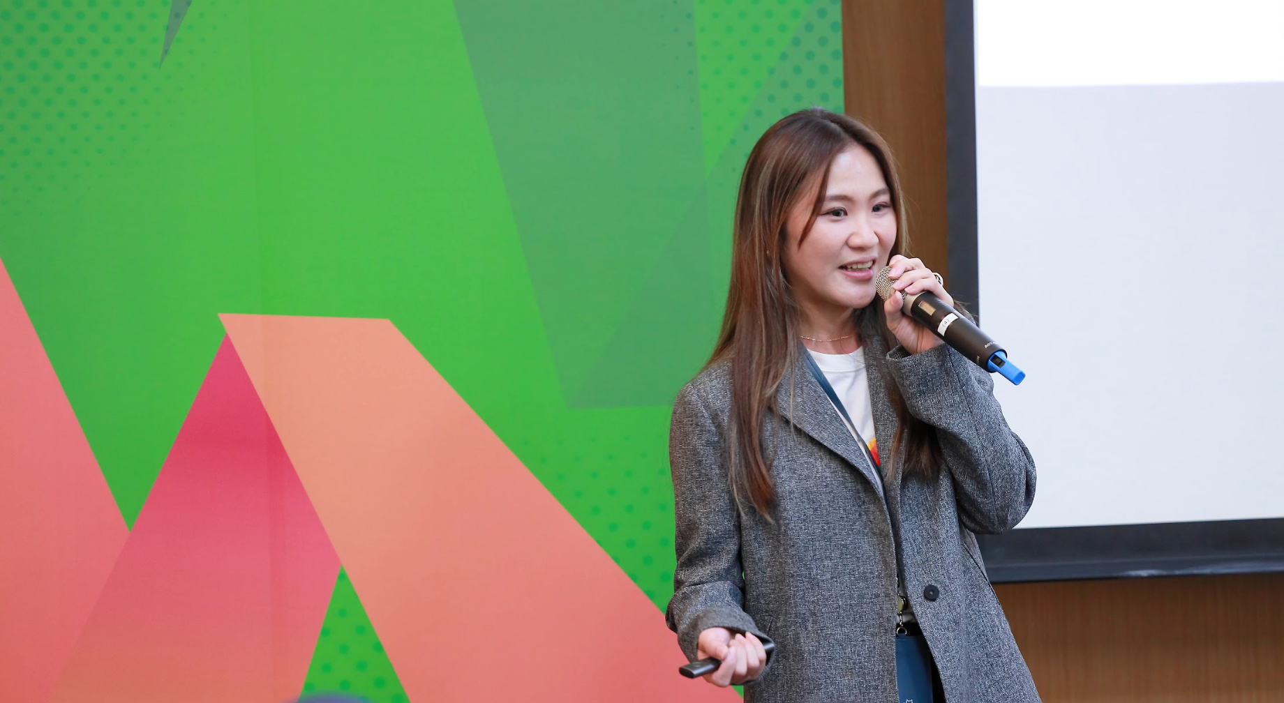 台灣大哥大攜手 LINE 台灣、inline！用 AI 賦能餐飲業：從訂位到營運，全方位升級！