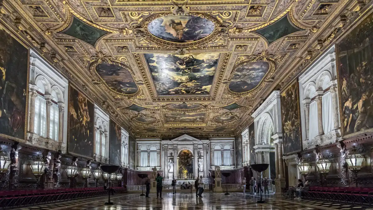 La Scuola Grande di San Rocco. Il Salone Maggiore. Venise.