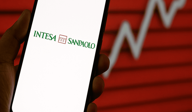 Intesa Sanpaolo is accelerating its digital wealth management efforts with Fideuram Direct