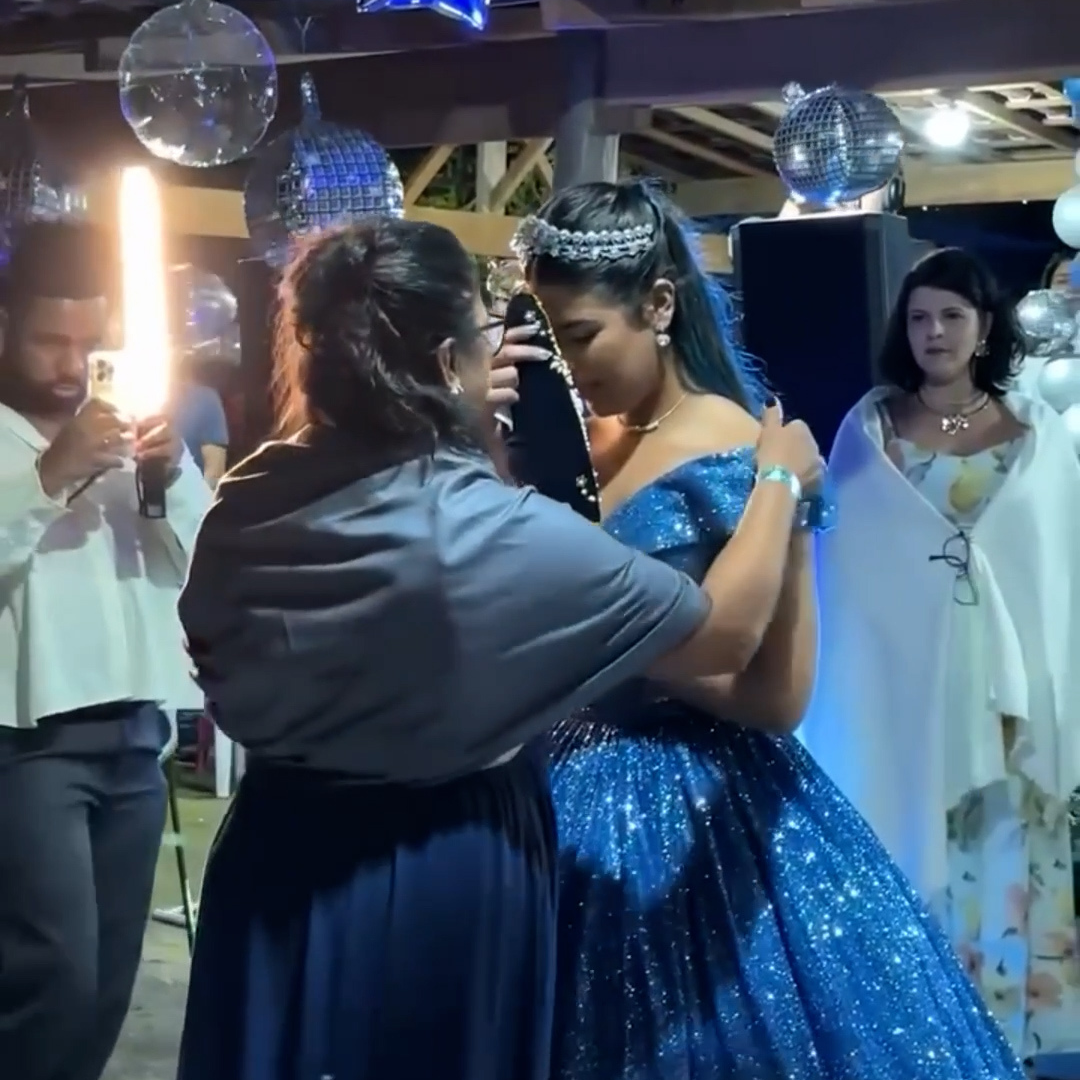 Quinceañera Party Honors Our Lady of Aparecida and Moves Social Media
