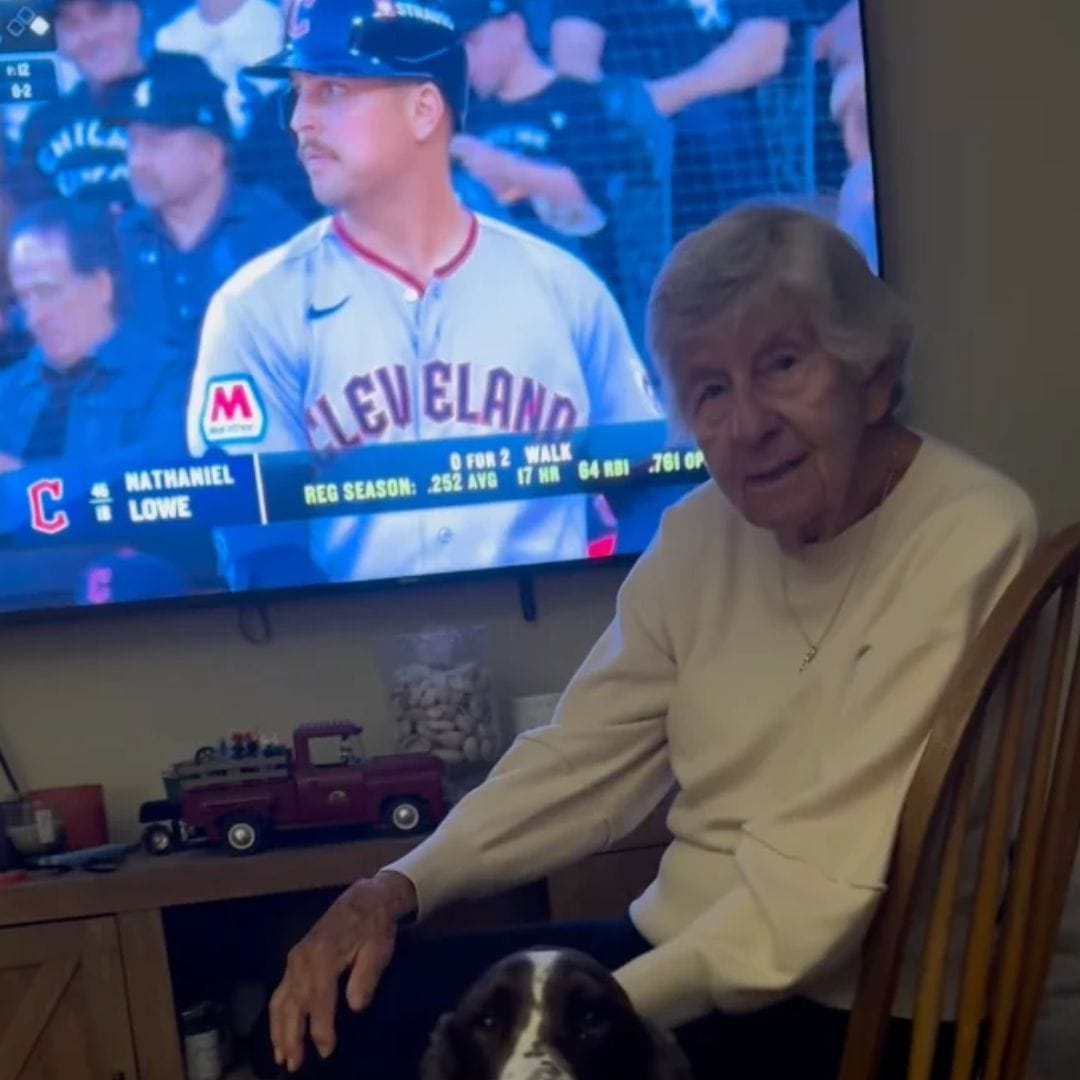 A Catholic Grandma’s Love for Pope Leo’s White Sox Wins Over the Internet