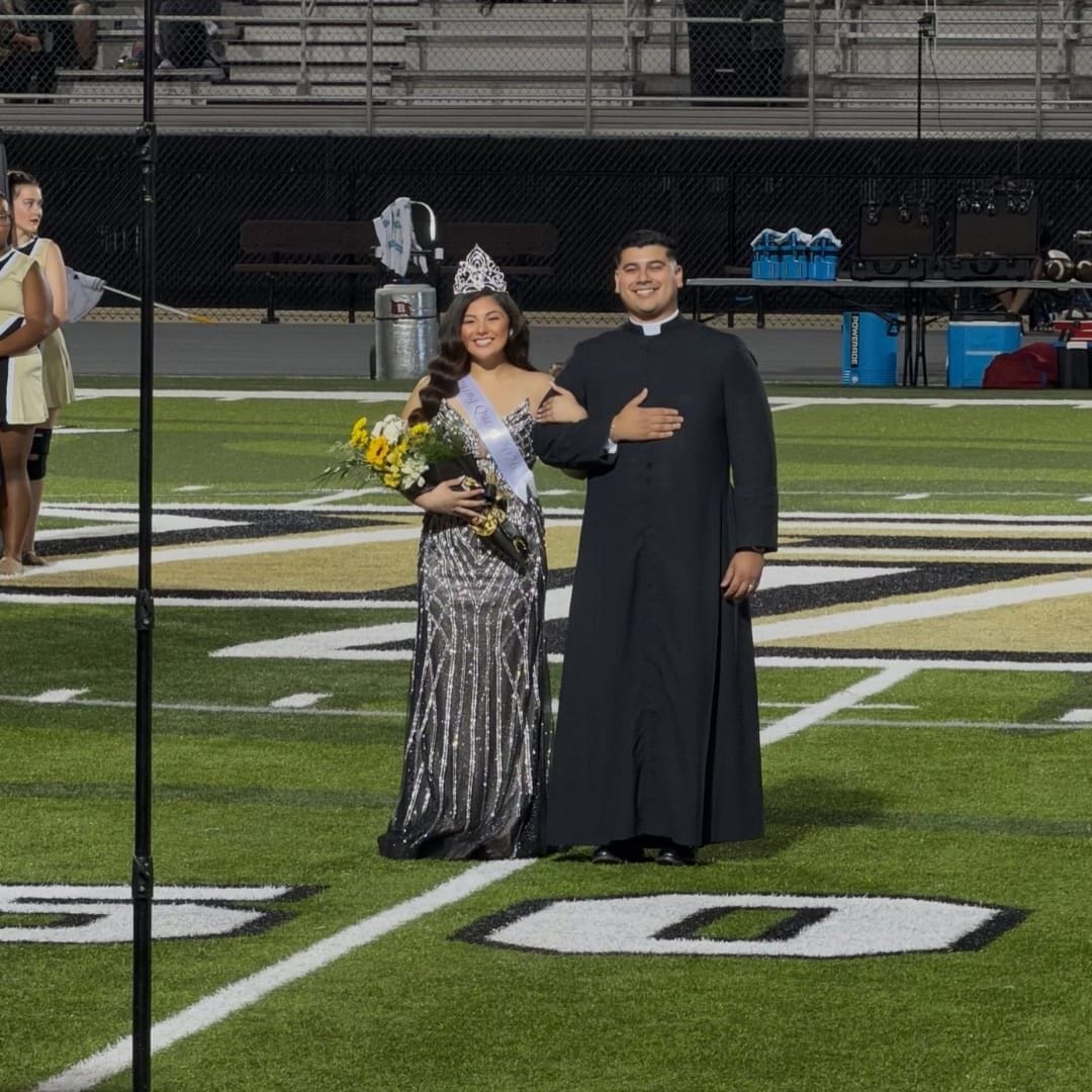 A priest escorted his sister as Homecoming Queen — and his post went viral!