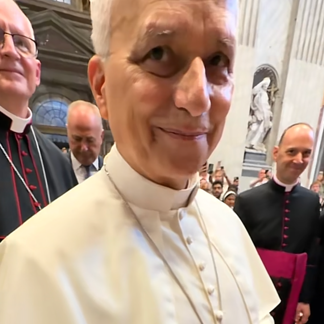 “Whoa, Happy Birthday!”: Pope Leo Surprises Oklahoma Teen With a Rosary at the Vatican