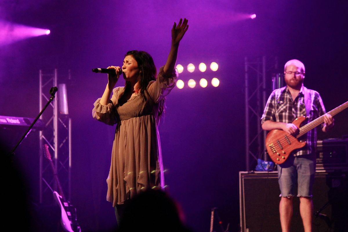 QUIZ: What Christian Worship Song Are You?