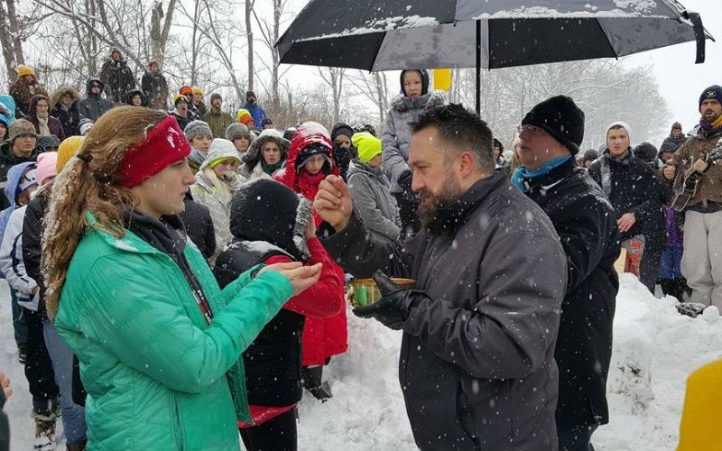 Some Turnpike Mass Participants Dispute Eucharistic Miracle Claim