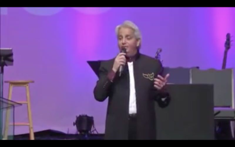 Pentecostal Benny Hinn Says Catholics Have More Miracles, Credits Eucharist