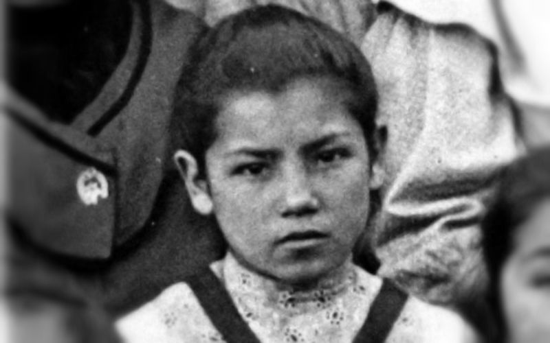 A Little Girl's 5 Ordinary (But Extraordinary) Ways to Grow in Holiness