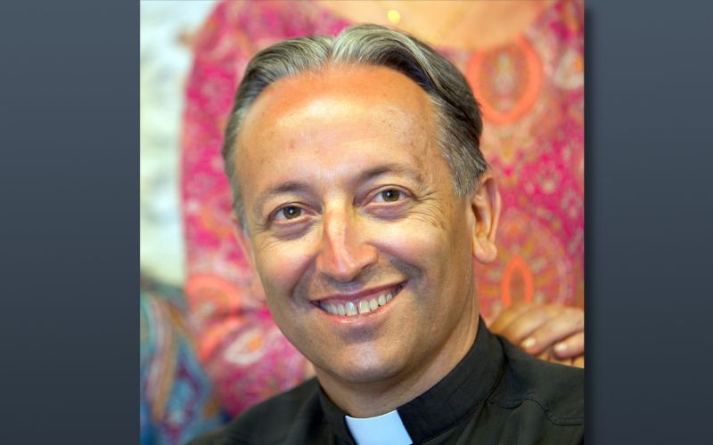 Miracle-Matchmaker? Priest Helps 270 Couples Find Love - All of Them Married!