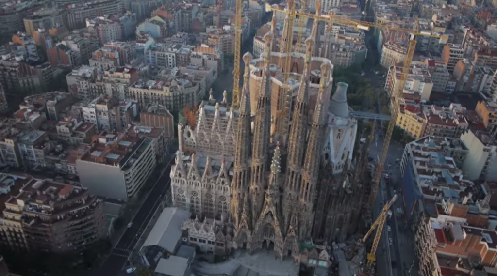 albertocvr / YouTube