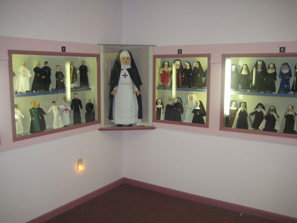 via crossinthewoods.com