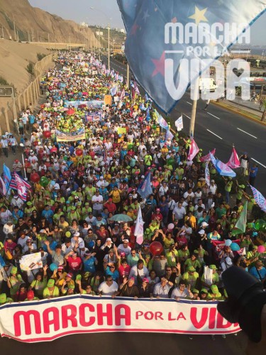 Marcha Por La Vida, Facebook