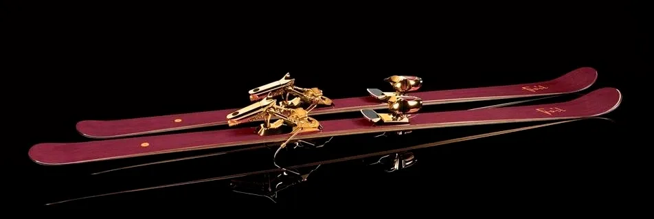 Oro-Amaranto Skis