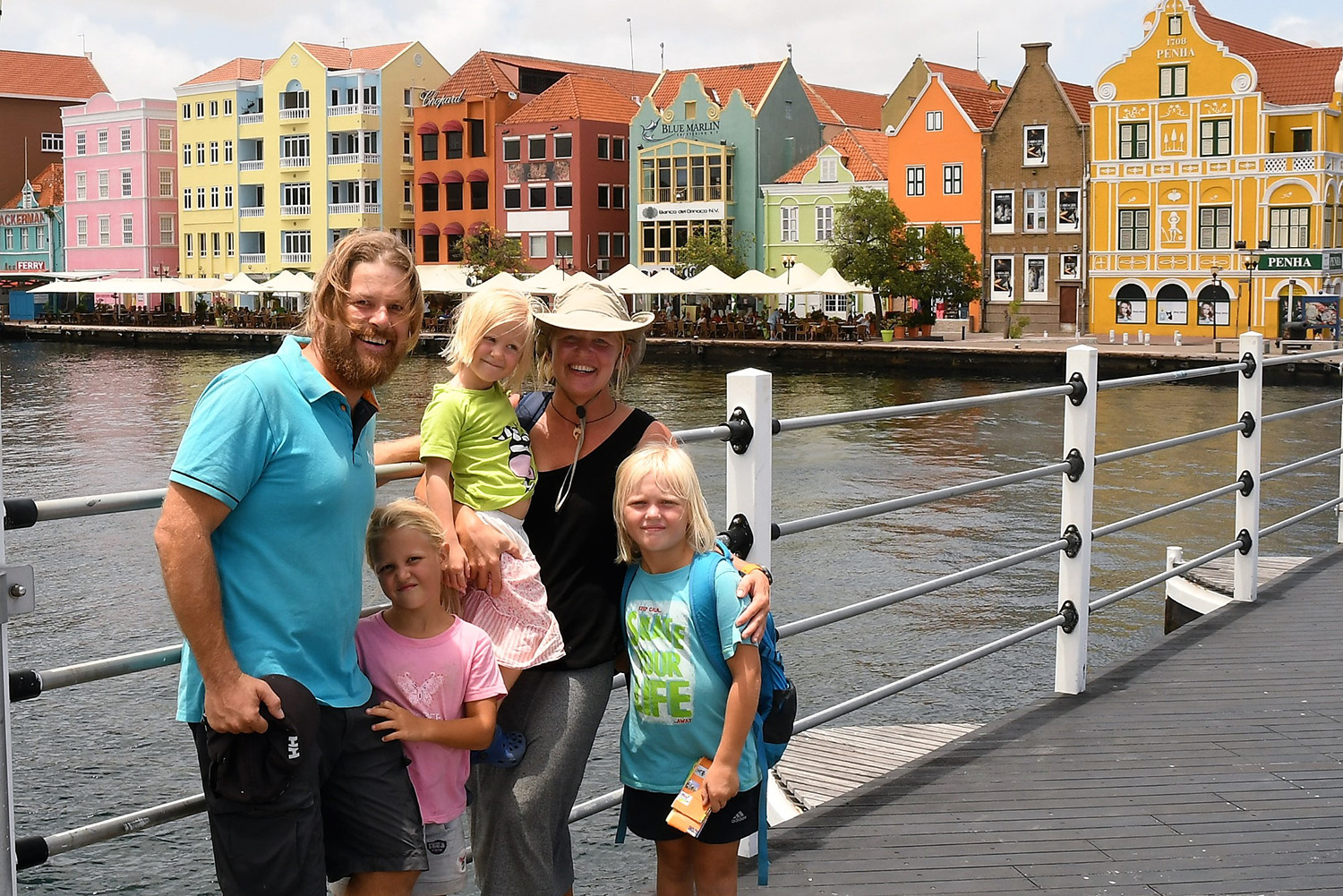 Kuusi vuotta purjeveneessä: mitä Meretniemen perheelle kuuluu nyt?