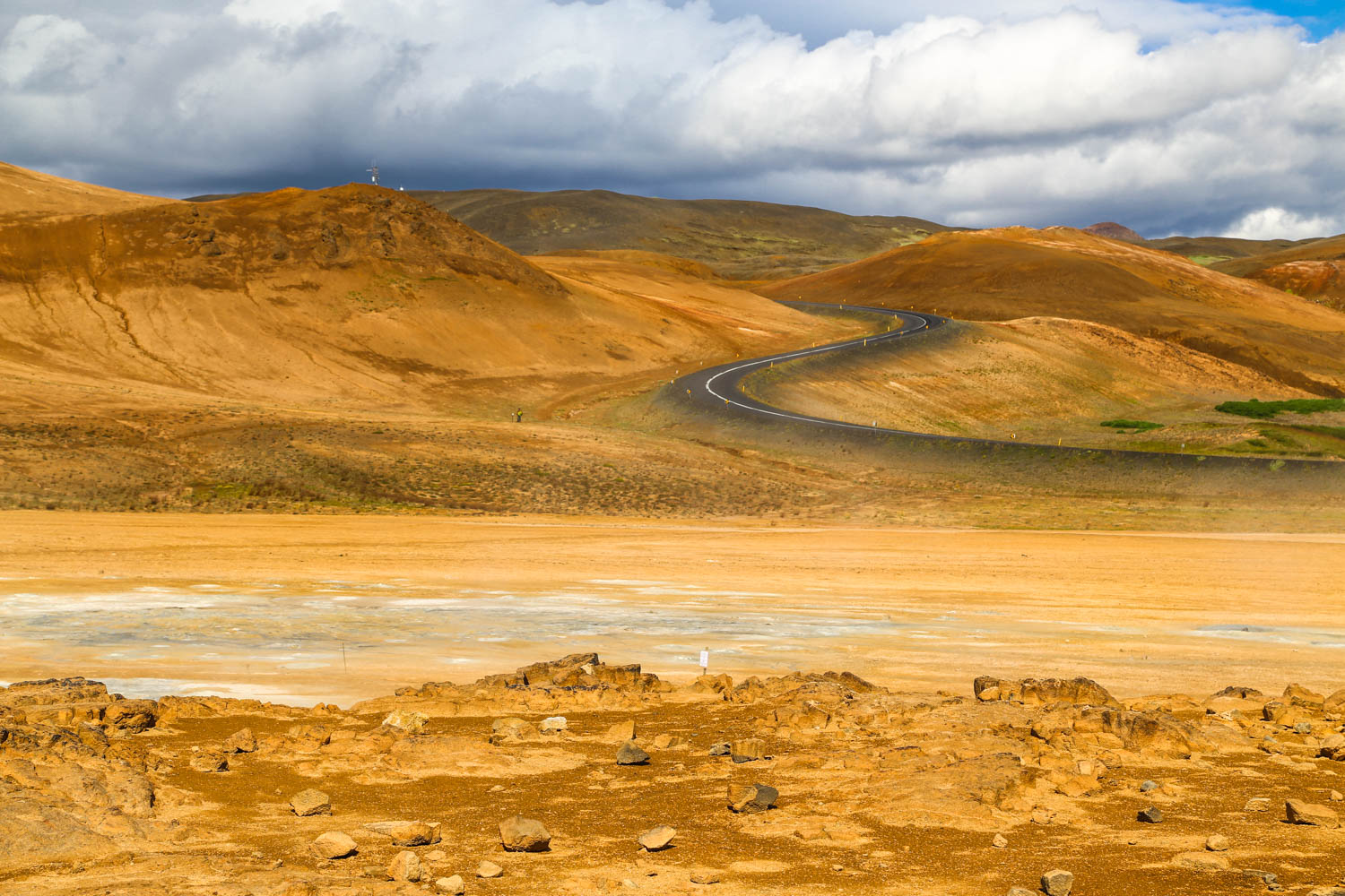 Äänestä paras kuva ja voita pala Islantia