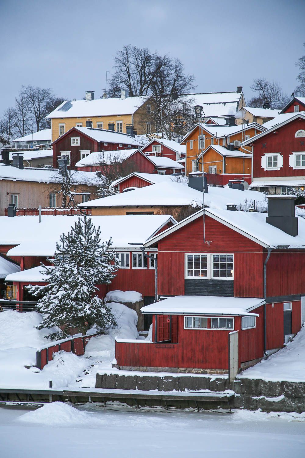 Porvoon vanha kaupunki. https://walleni.us/