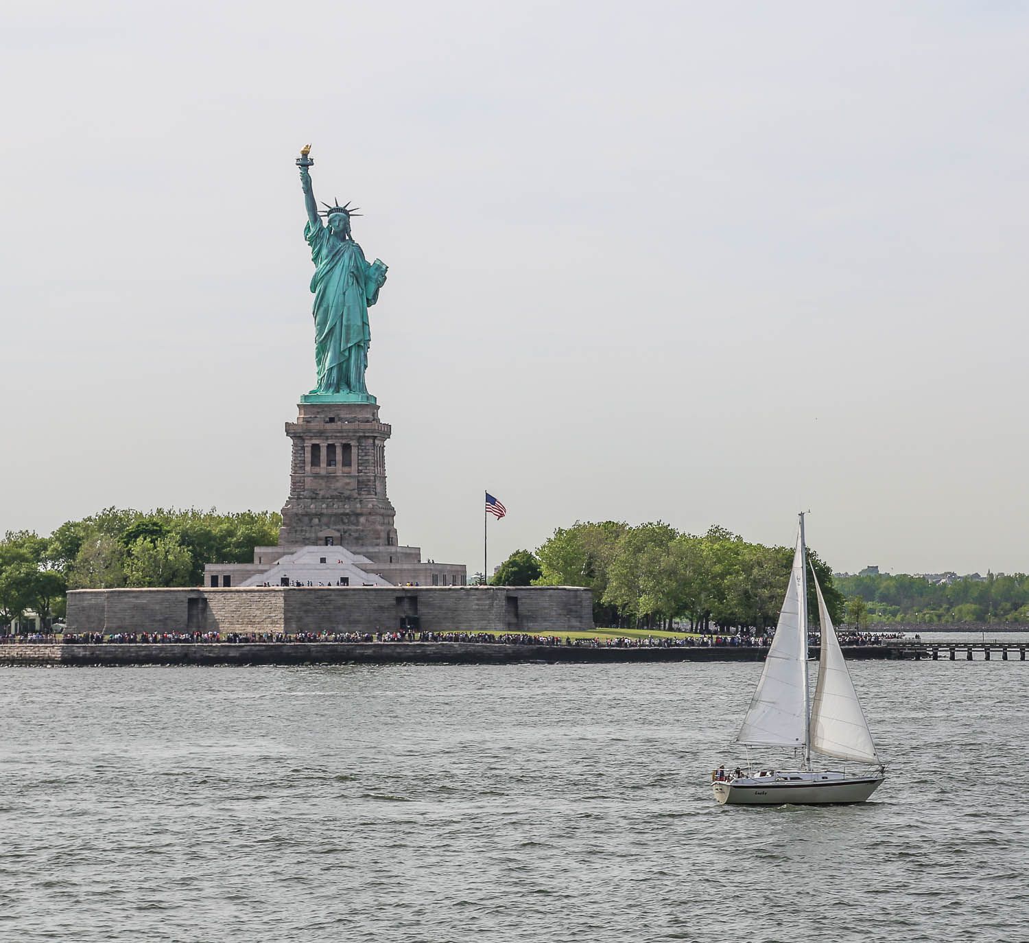 New York Vapauden patsas: https://walleni.us/