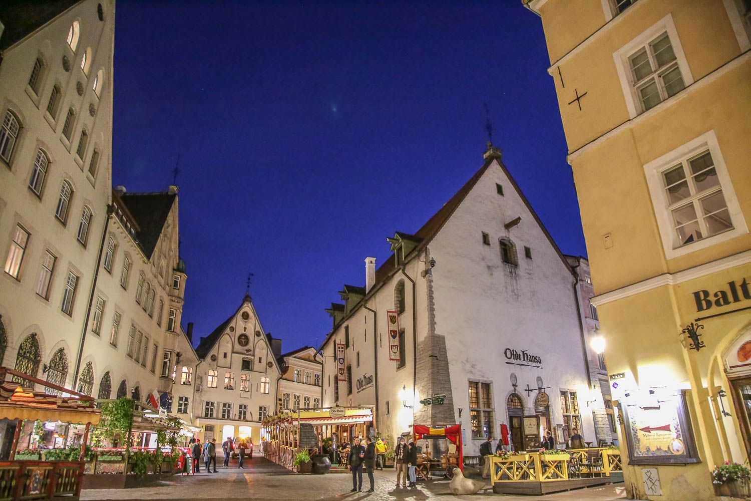 Tallinnan vanhakaupunki. Juttu ja kuvat: https://walleni.us/