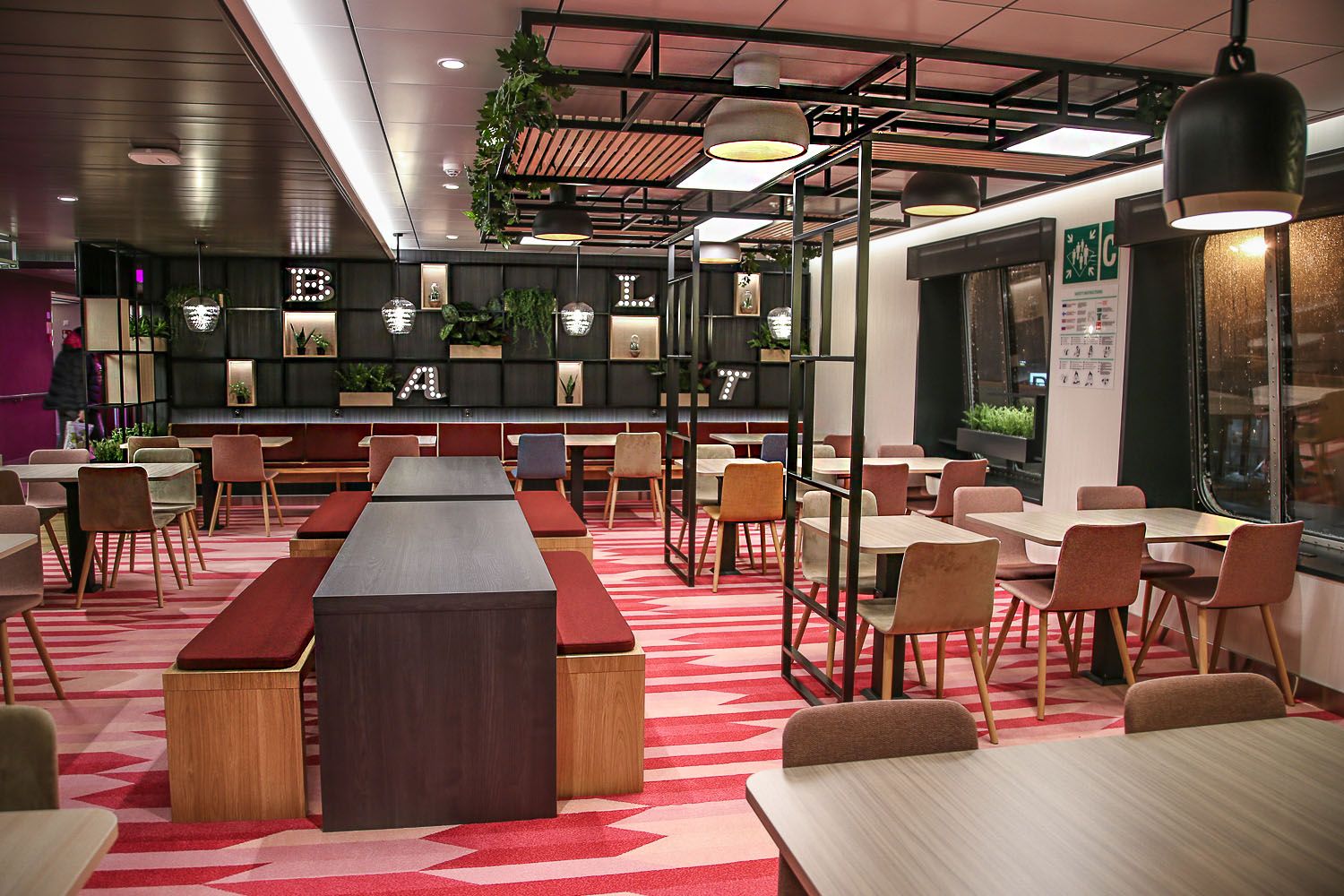 Kuva: Sanna Wallenius. Lue lisää https://walleni.us/