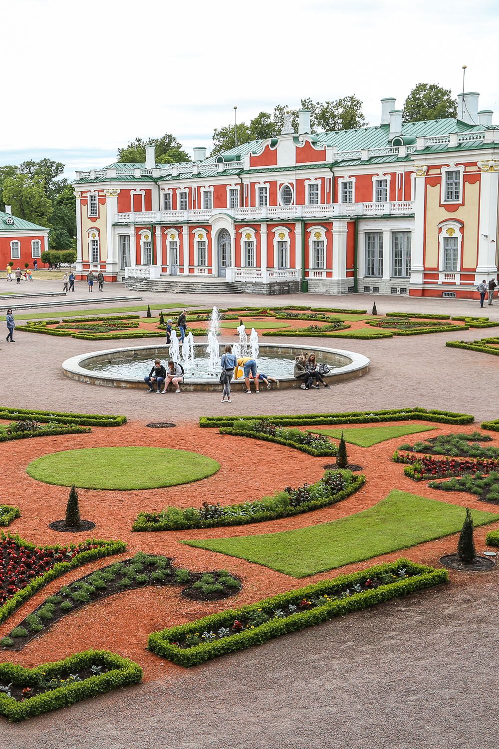 5 syytä nähdä Tallinnan lumoavin puisto