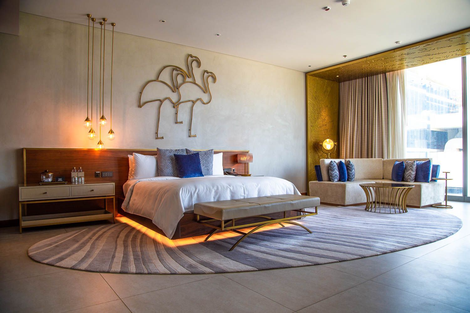 Viiden tähden hotelli Dubaissa – kannattiko siitä maksaa?